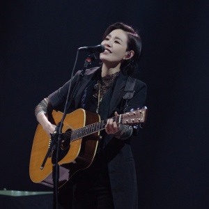 安溥帶兒子聽青峰演唱會，整場哭鬧，跨年倒數在車上，喊討厭媽媽......這麼累只為了看到孩子笑容