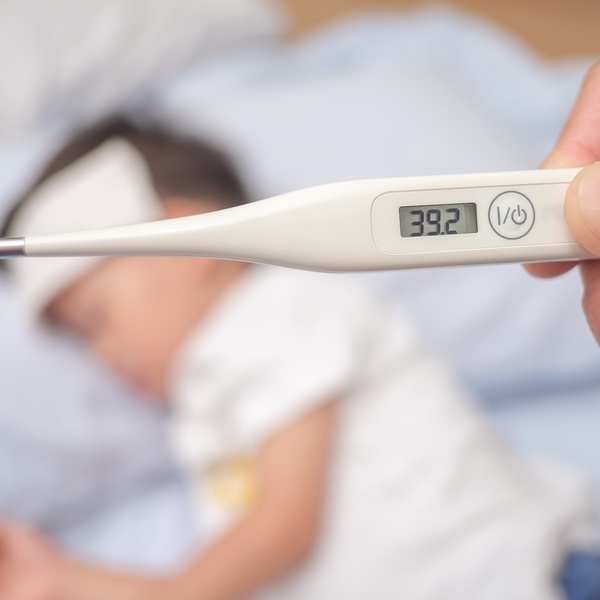 新北5歲女童發燒泡澡降溫，溺斃！單親母自責崩潰，發燒泡澡須注意