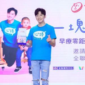 李國毅聊育兒疲倦，失去原本的生活，夫妻都睡不飽，常有爭執，一定要有「愛」的基礎，才能克服