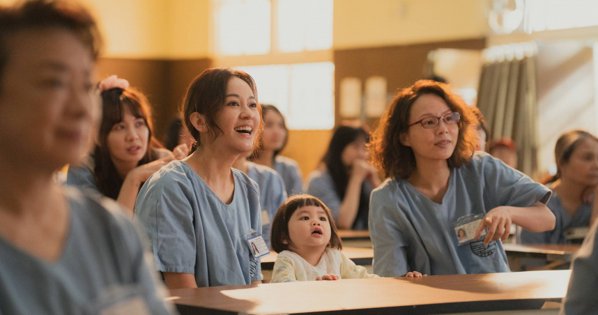 破3憶黑馬電影《陽光女子合唱團》為何讓媽媽都哭了？那些寫給母親、女兒，也寫給「撐到極限的大人」的6大淚點