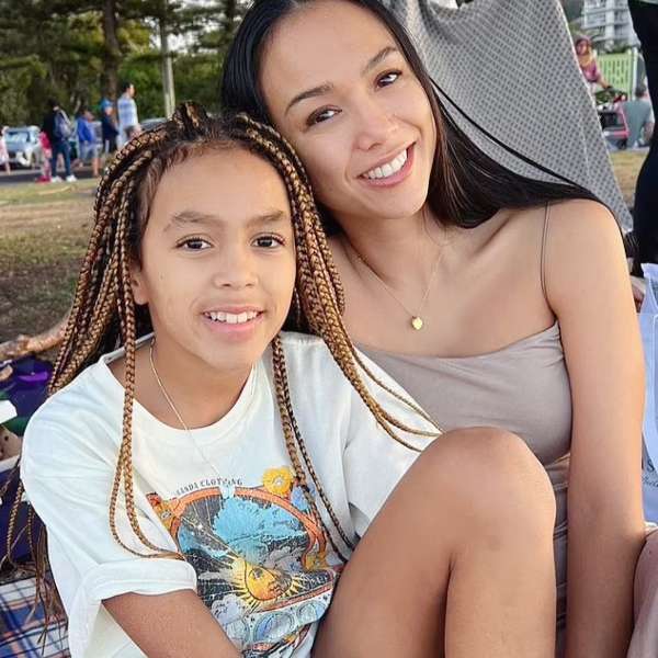 澳洲知名網紅媽媽決定， 讓12歲女兒休學「完成夢想」，她說：這樣她就可以成為全職網紅