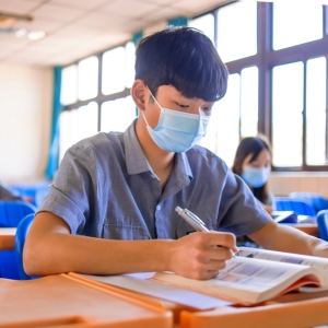 大考結束，孩子考差了，情緒低落，家長該怎麼做？別假裝失敗沒關係