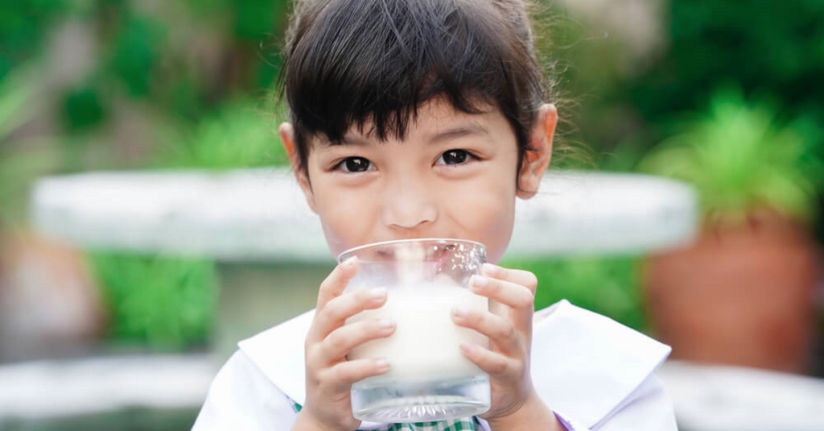 農業部今年9月實施「班班有鮮乳」，讓全台國小與附設幼兒園學童，一周喝兩次國產鮮乳