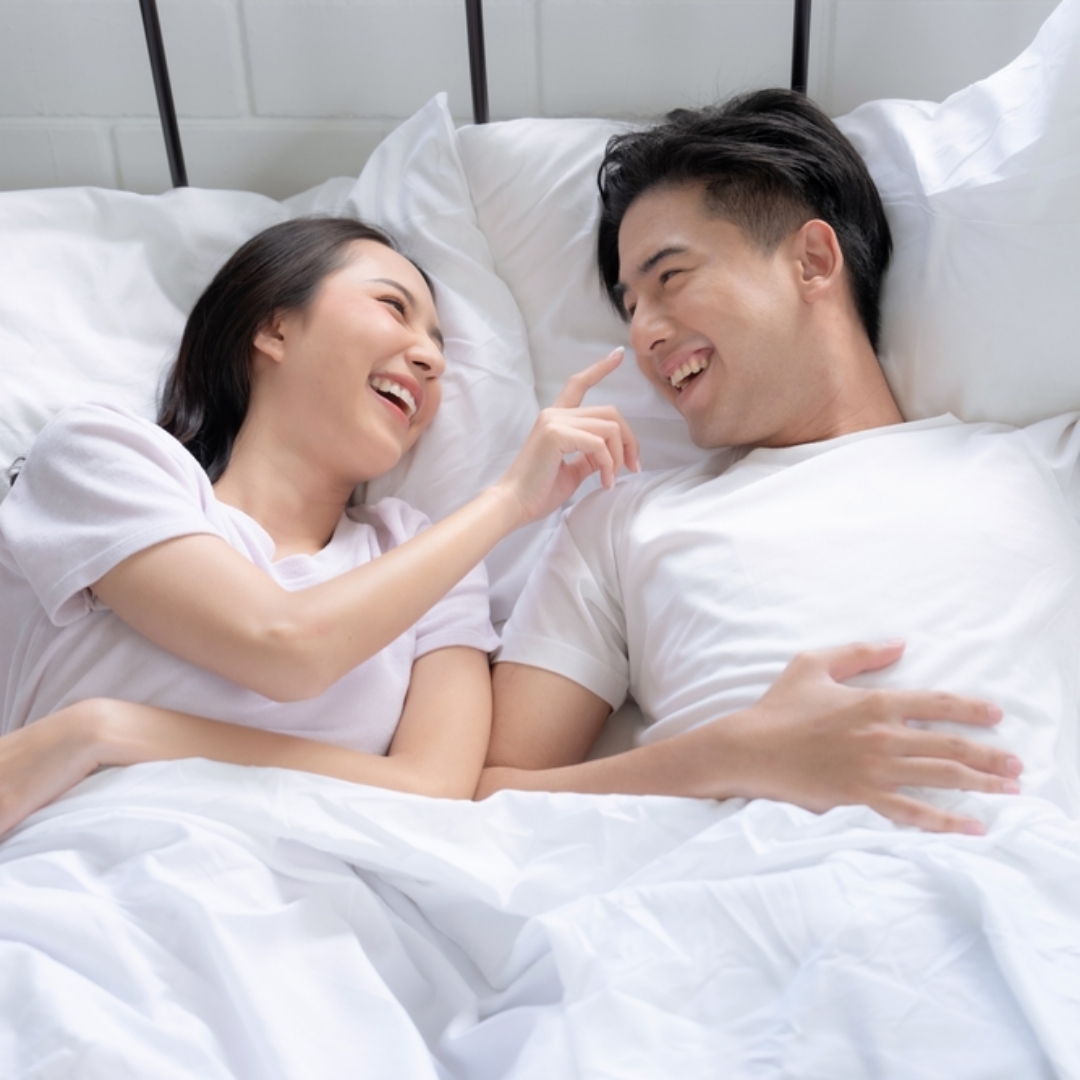 為什麼伴侶總在你身邊打瞌睡？科學研究愛情與睡眠之間的微妙連結