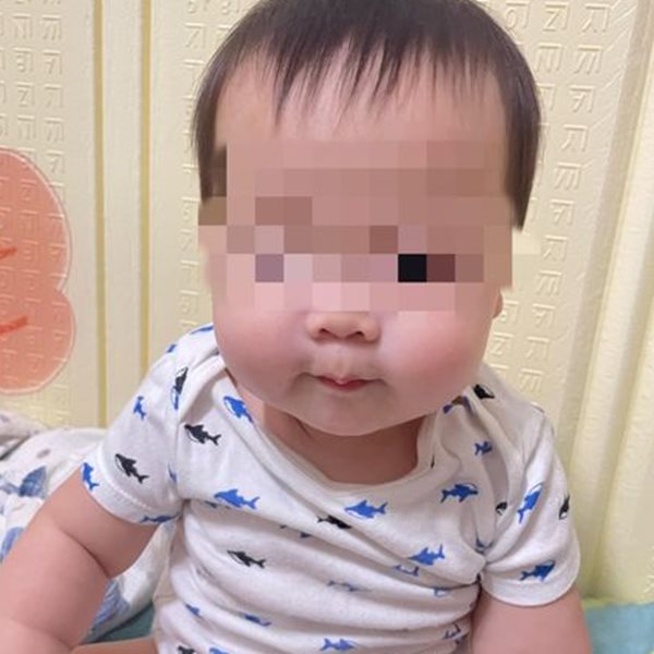 1歲嬰淚水鼻水浸濕口罩，竟然「活活悶死」，托嬰老師以為在睡覺，發現為時已晚 ! 嬰幼兒戴口罩4迷思一定要知道