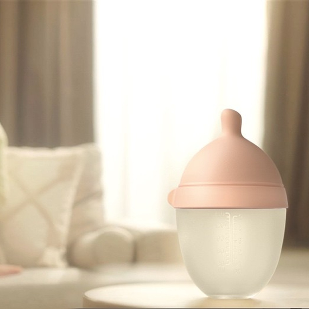 一場從乳房開始的科技美學實驗：母愛瓶承接親密，複刻母愛形狀