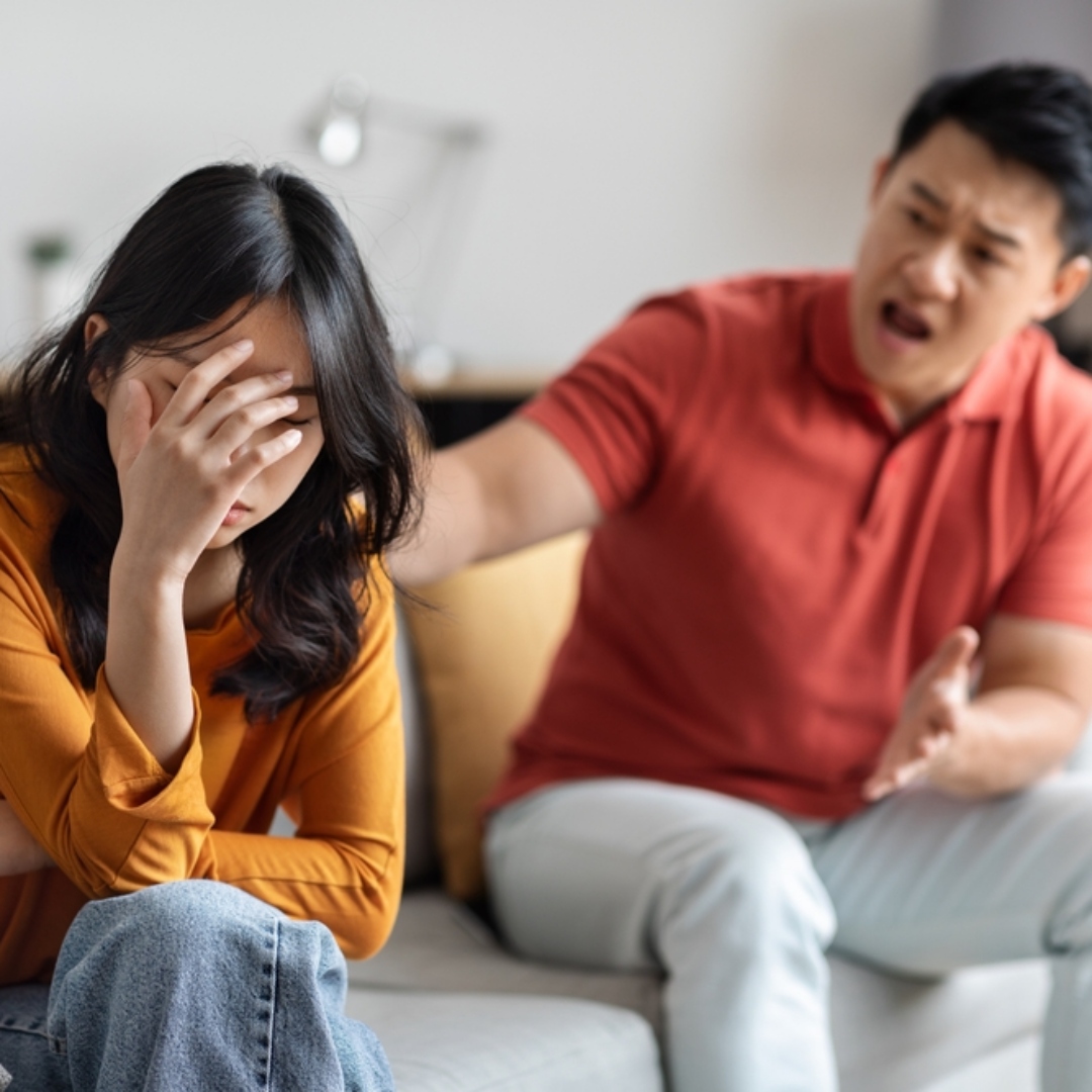 夫妻爭吵，從小事開啟的家庭風暴，你該了解心理學的「5秒法則」，別吵到不可開交