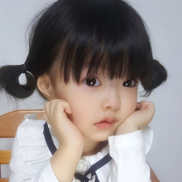 《黑暗榮耀》女兒河睿帥，也有小學生的煩惱，一句「不想讓朋友看到我流淚」讓人憐惜！