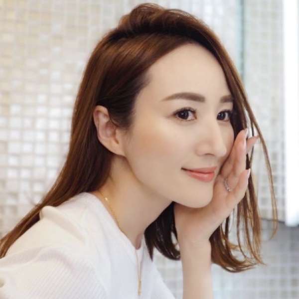 日本網紅媽媽9個生活保養好習慣！每天吃膠原蛋白 ，出門一定戴帽子，看起來總是從容優雅、容光煥發
