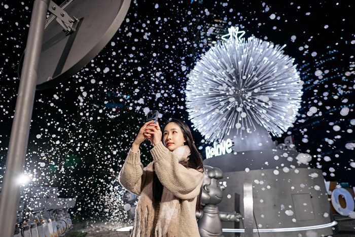 信義區下雪了！Relove《呼吸樹》打造夢幻泡泡雨，還有微醺限量好禮