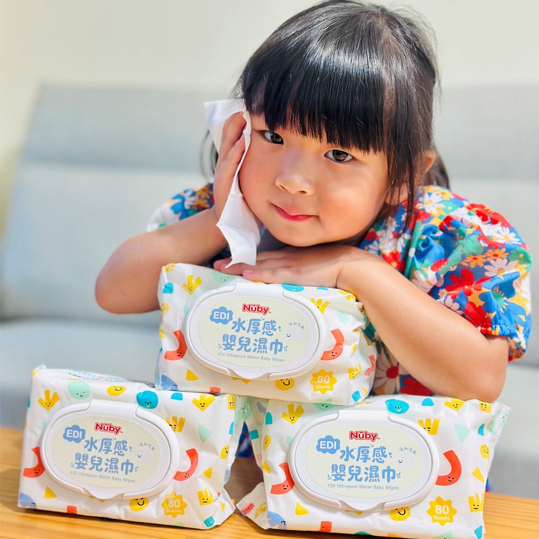 育兒不是在換尿布、擦嘴擦手，就是在擦餐桌！Nuby EDI水厚感嬰兒濕巾極致純淨，媽媽口碑一次看