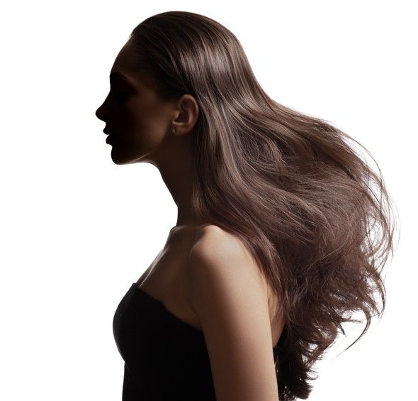 雨季毛躁bye bye！3大養髮提問，照著做讓髮絲天天水潤有光澤，「這一款」連染後都一起照顧