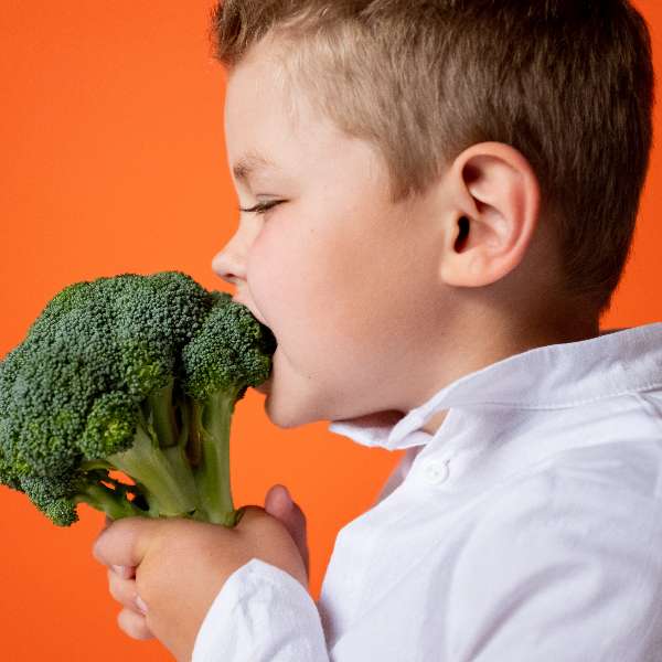 日本研究：幼兒挑食會影響情緒控制！不吃這類食物最容易，奠定情緒基礎的重要時期，從這個年紀開始