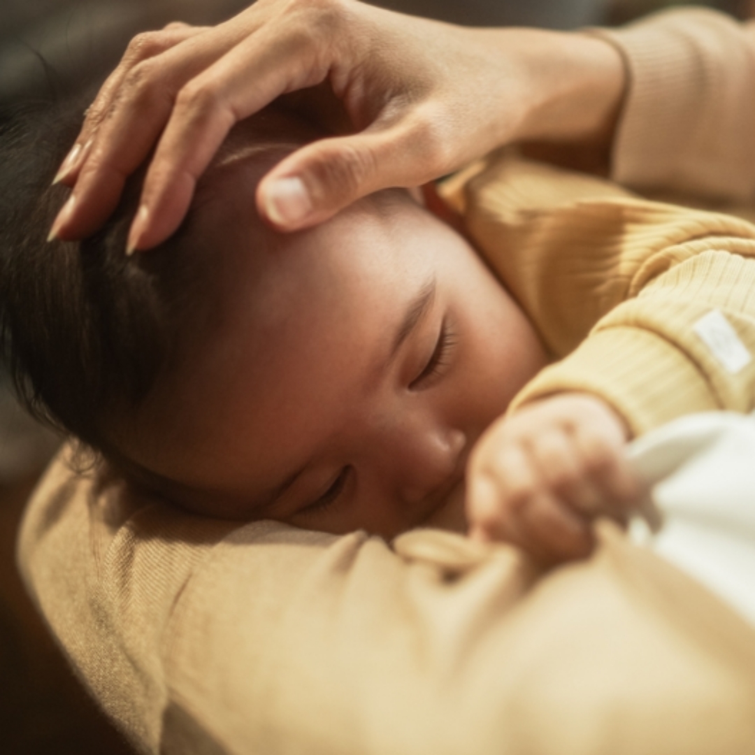 退奶一定要把殘奶擠得乾乾淨淨？不然對身體有害？醫師發文說明最安全且符合生理的方式