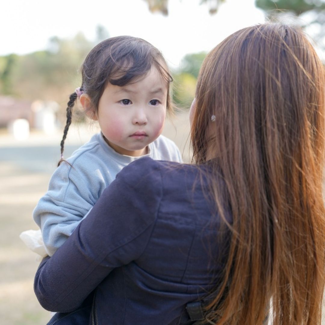 寶寶特別黏人是壞習慣嗎？6招陪孩子建立安全感與獨立性