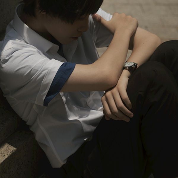 當「愛的教育」壓不住霸凌，新加坡祭出9歲以上男學生最重處鞭刑！
