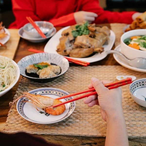 「隔夜菜」會致癌？專家破迷思：於隔夜無關，正確保存加熱才是關鍵