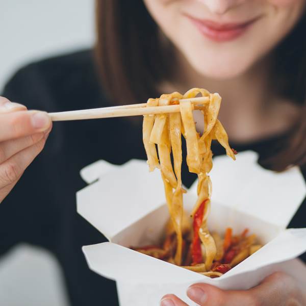 太愛吃外食！研究揭：台人體內塑化劑濃度「高歐美7倍」兒童還比成人高