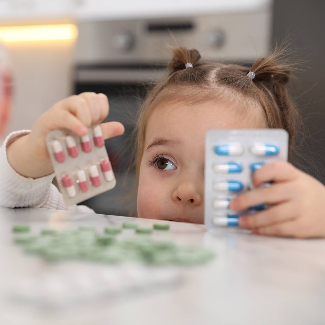 【過年育兒懶人包】年假返鄉，千萬別讓寶寶在視線之外！避免突然生病，常備藥物隨身攜帶，適時緩解症狀