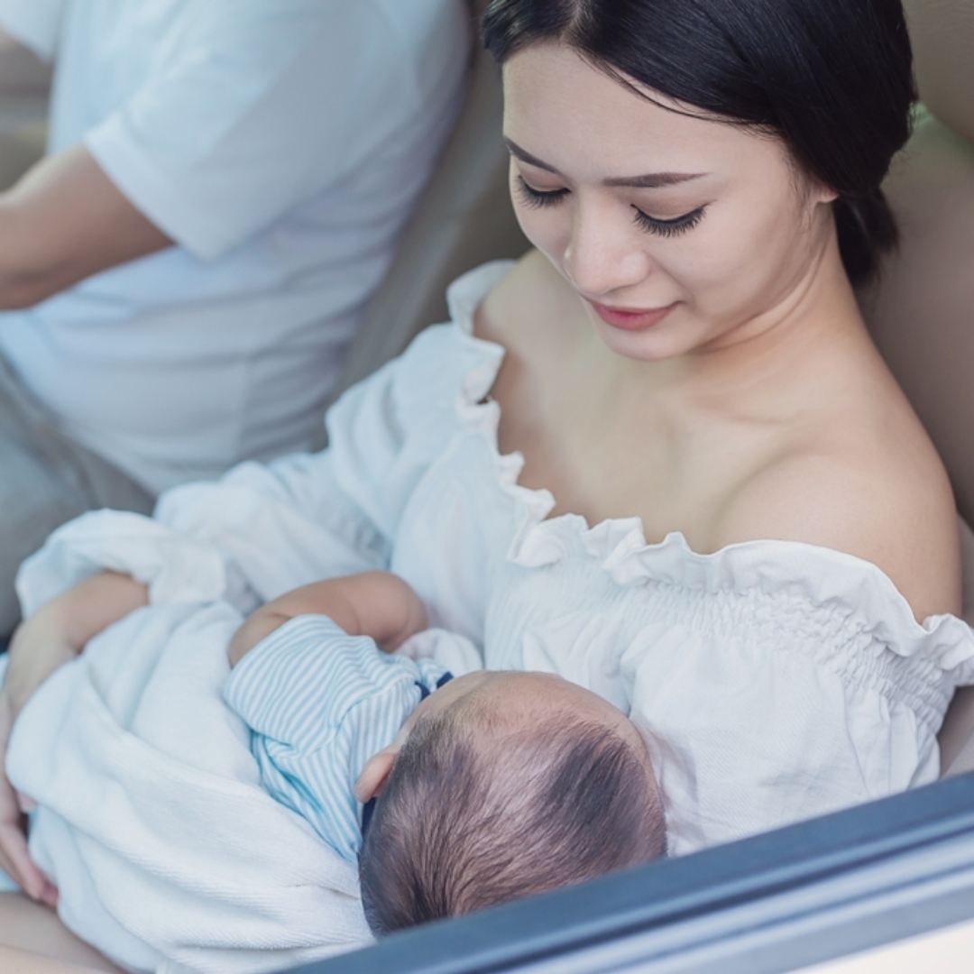 交通部宣布新款婦幼停車證，預計9月上路，嘉惠孕婦及育有六歲以下兒童者停車需求