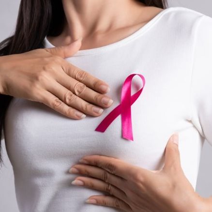 乳房X光攝影檢查，你做過了嗎？千萬不要因為怕痛，就抗拒這個最安全有效的篩檢