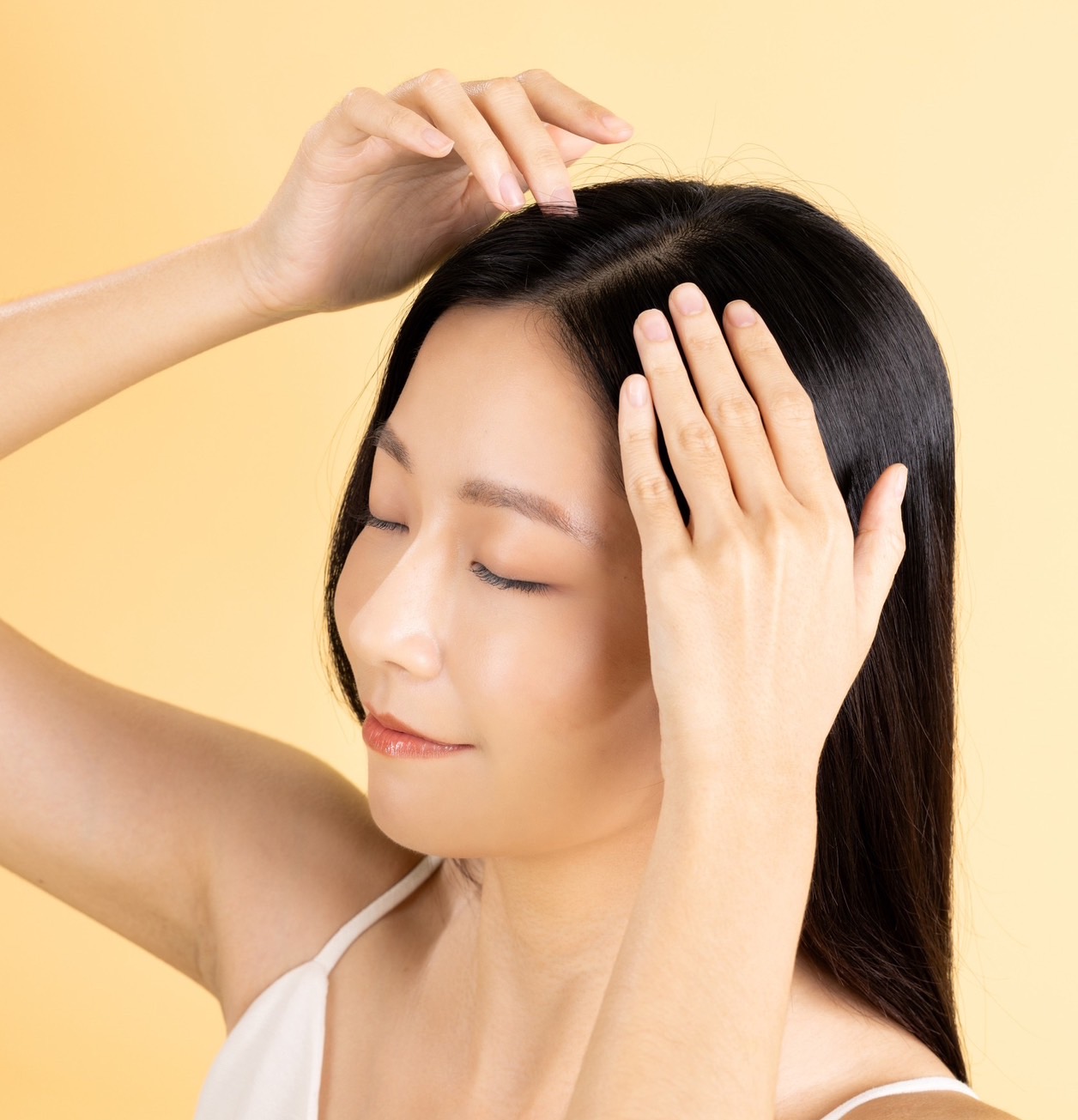 落髮原因找到了！洗髮不能隨便，做到「這一點」才有救，專家：頭皮變得硬梆梆就是警訊