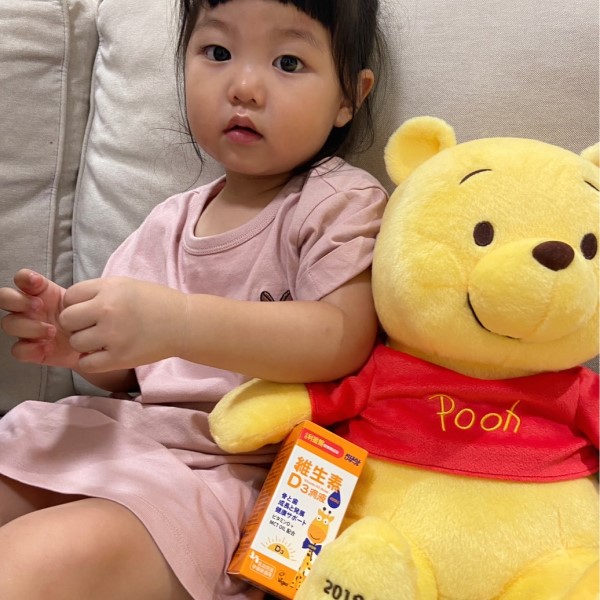 維生素D好熱門，孕哺媽咪一定要知道！取自天然微藻的「小兒利撒爾維生素D3滴液」，提升鈣吸收養成好體質，媽媽寶寶一起吃一起變好！