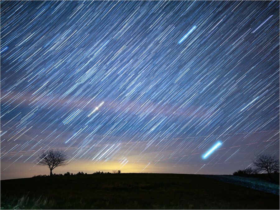 2026 英仙座流星雨浪漫來襲！每小時可達 100 顆火流星，台灣最佳觀賞時間、地點與天文館直播一次整理