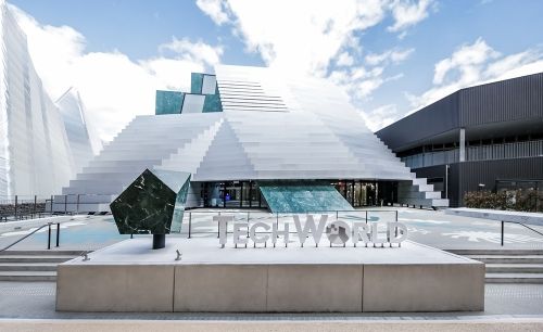 倒數兩週門票已秒殺，還有「1方法」！大阪世博TECH WORLD館回「嘉」，光影科技融合島嶼文化點亮2026台灣燈會