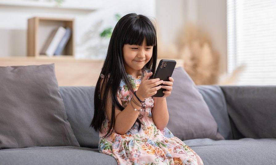 一位媽媽把 Roblox 刪了....引發網友爸媽正反兩派爭論！ Roblox 為何讓孩子著迷，惹爸媽擔心？