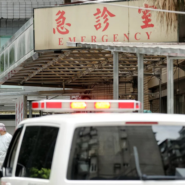 新北男國中生遭割頸！血流失3分之1即昏迷，台大醫提醒旁人先做一事