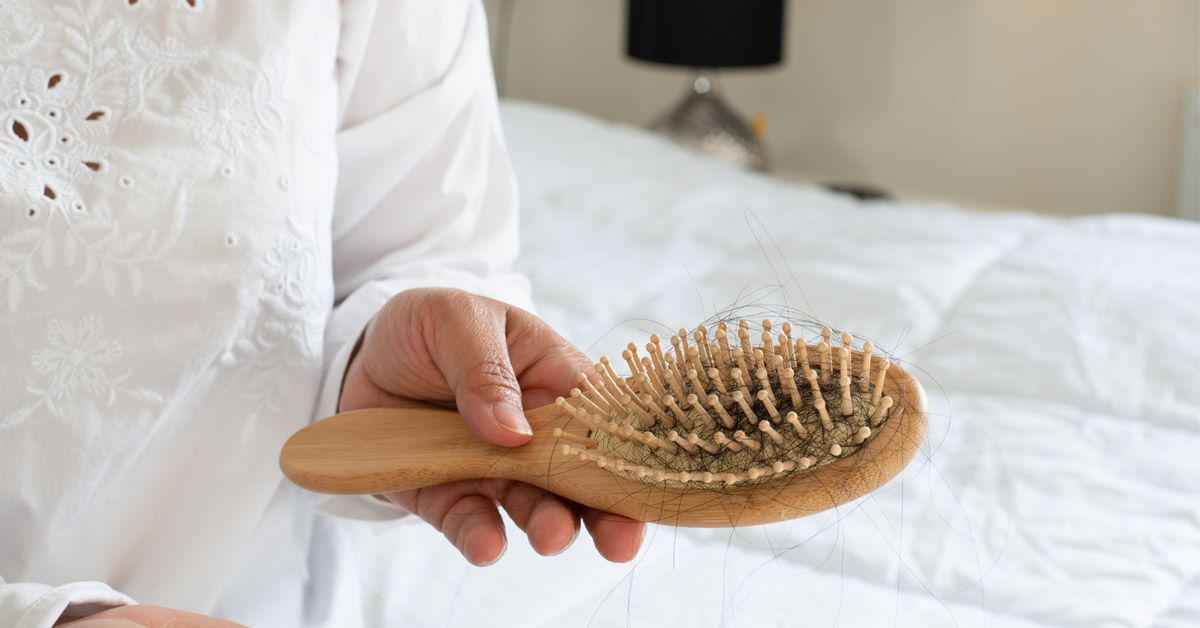 洗頭一把把掉髮？中醫談年輕族群落髮與壓力關聯