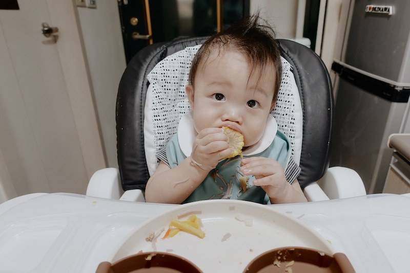 寶寶快4個月開始要吃副食品了，要從哪開始呢？副食品餵食時間順序表