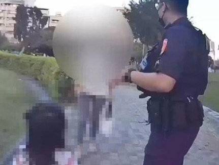 太扯！台中一位媽媽為了回家充電手機，竟把5歲女兒獨留在公園1個多小時