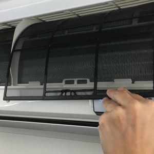 多久清一次冷氣濾網？半數以上的人做不到！夏天電費暴增，定期清潔冷氣濾網，可節省10%冷氣用電