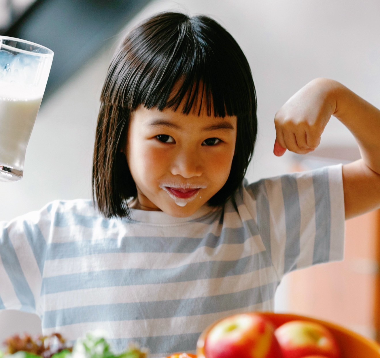 「鮮奶週報-生生喝鮮奶」4月開始推動！18個QA一次瞭解，數位學生證不見了怎麼辦，記得可以用「這方法」領取
