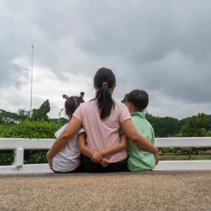 單親家庭的孩子容易為非作歹？呂秋遠怒斥離婚三個月再婚的父親，別用這種爛訴求請求監護權