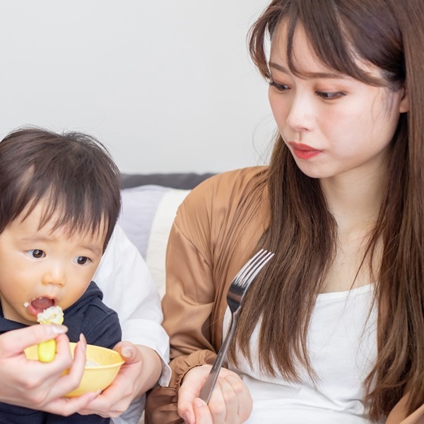 因閨蜜不喜歡小孩而幾近絕交！媽媽：「她完全不會想抱我的小孩，讓我有點難過......」