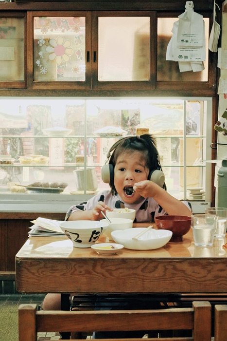 【母親群像】帶著攝影機，和孩子一起獨旅。她在移動中重新認識成為母親後的自己