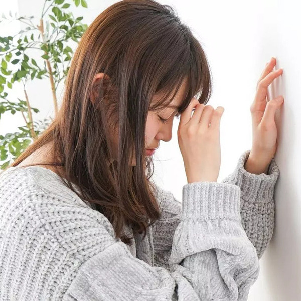 起床眼前突然一片漆黑？姿勢性低血壓常見4原因，「一妙方」可緩解