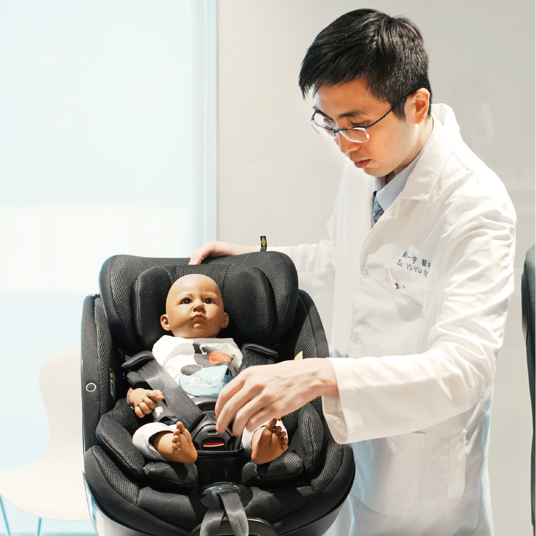 【Mombaby Award專業評鑑】安全汽座這樣挑 真正影響孩子安全．是否正確使用