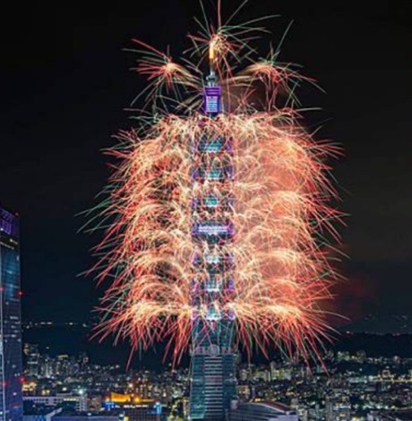 「2025臺北最High新年城」跨年卡司太堅強！韓國女團Apink、宇宙人獨家演出，唱跳天團Energy陪你看煙火迎新年
