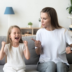 孩子總是「歡」越看越煩？黃老斯：如果一直忘記看孩子的好，久而久之真的會覺得小孩各種不順眼
