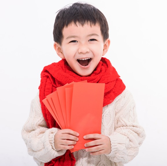 過年壓歲錢你會給小孩嗎？當孩子哭鬧「那明明都是我的！」該怎麼回應，親職專家：從這5點做起