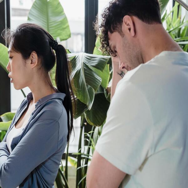 生小孩老公到場3分鐘，就被婆婆趕回家！婆婆冷回：這裡這麼多醫護人員，妳自己待在這也可以吧？