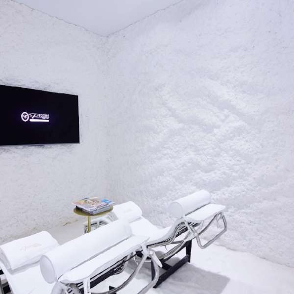 【媽咪鬆一下】全台首間「療癒鹽屋」就在Premier Spa！不只肌膚完整調理，就連呼吸道都能淨化提高免疫力