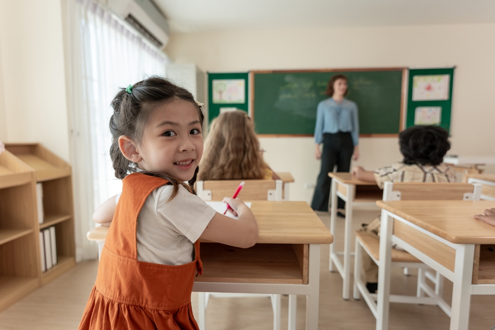 期中考後可不可以請假出去玩？小學老師真心話：「輕易請假會養成孩子不負責任學習態度」網友勸：「佛渡有緣人」