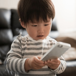 當孩子放下手機後，只剩下「無聊」？家長可以試試這4招