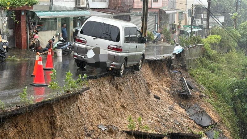 北台灣豪雨災情總整理！五縣市發布土石流警戒，出門、回家必看