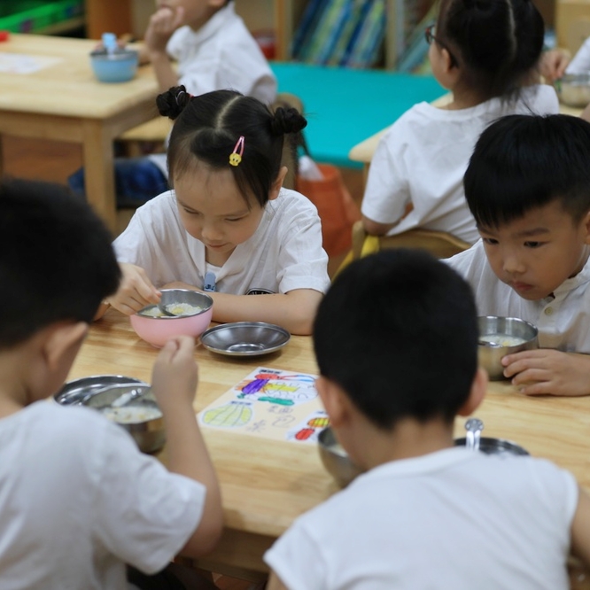 台北市國中、小營養午餐，115年度起全面免費！